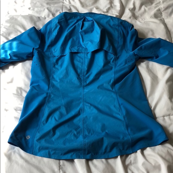 Lululemon running jacket - Picture 2 of 3